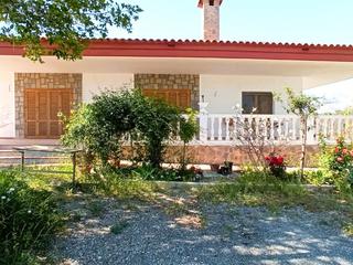 Chalet  Carretera muchamiel-busot cv 773 km. Chalet independiente de 500m2  terreno de 10.000m2 junto a bonal