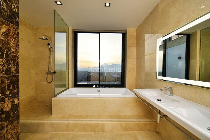 Foto 12709b76-9586-4da4-b43b-0d12c9a5e772. Xalet amb aparcament piscina a Altea hills Altea