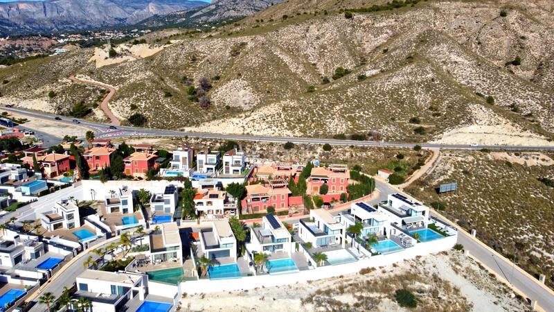 Foto 5fb793c0-8c06-4af9-96c8-0ff518697c01. Chalet with heating parking pool in Finestrat pueblo Finestrat