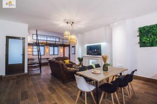 Édifice à Carolinas Bajas. Edificio reformado de 4 plantas en venta cerca del centro de ali