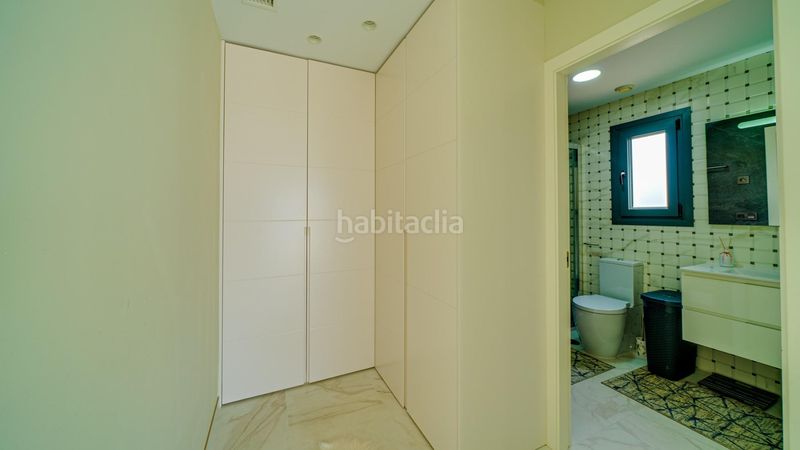 Foto 274e2a0d-3bca-4586-81fd-c0a0e37b1044. Xalet amb calefacció aparcament piscina a balcón de Finestrat-terra marina Finestrat