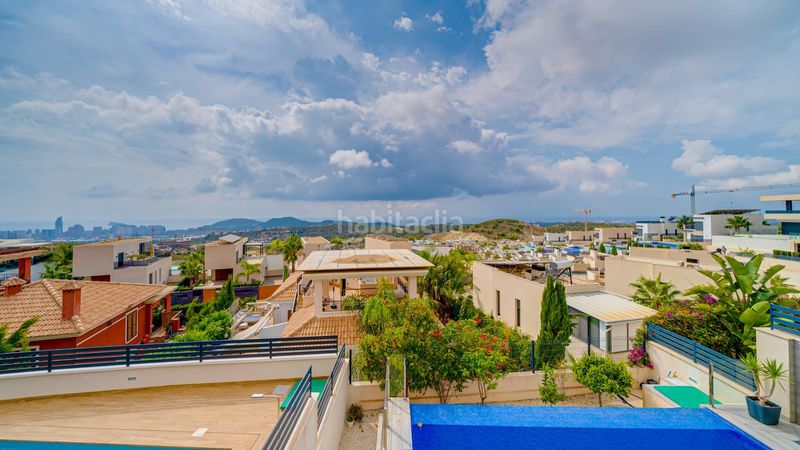 Foto d1bd29fd-b0b6-4bf5-8939-630de3462541. Xalet amb calefacció aparcament piscina a balcón de Finestrat-terra marina Finestrat