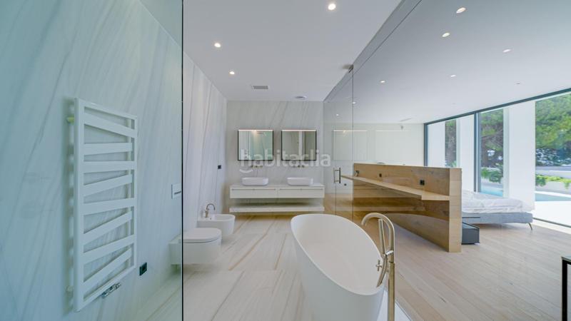 Foto 552219c3-d5c4-48e1-8d11-ba2a86f7e114. Chalet con riscaldamento parcheggio piscina in Mascarat Altea