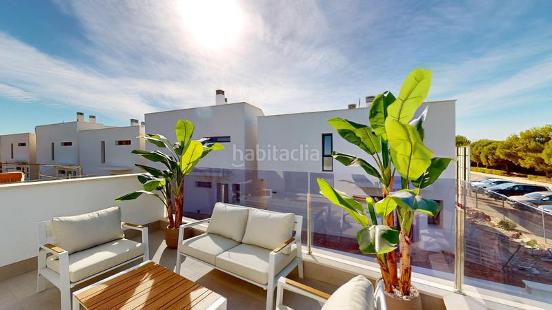 Foto bca1d9bb-6633-48a5-afe6-5e9e13c9697c. Chalet villa moderna independiente en roda golf, murcia en San Javier
