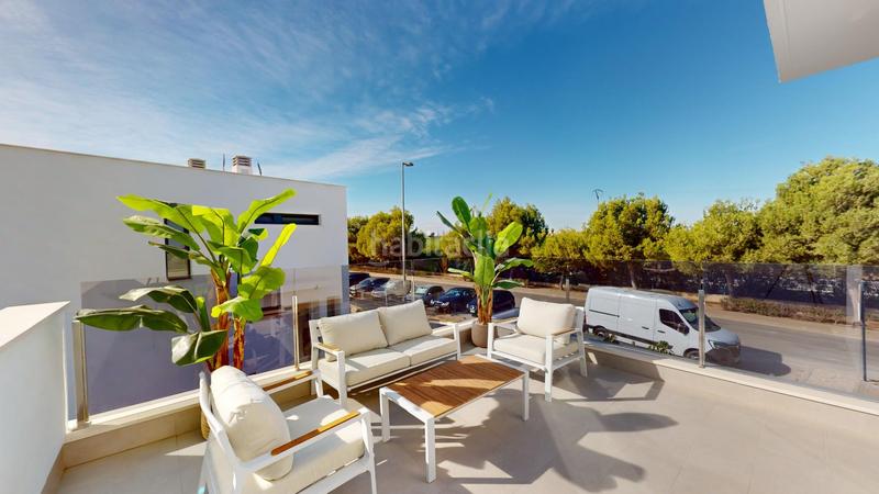 Foto efa3d3c9-9e1b-44c0-8ef4-158c59970fb8. Chalet villa moderna independiente en roda golf, murcia en San Javier