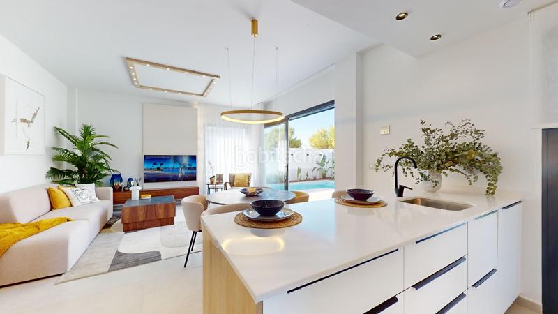 Foto ff3e9f7d-b6e3-4bea-b3cc-65251bbb133a. Chalet villa moderna independiente en roda golf, murcia en San Javier