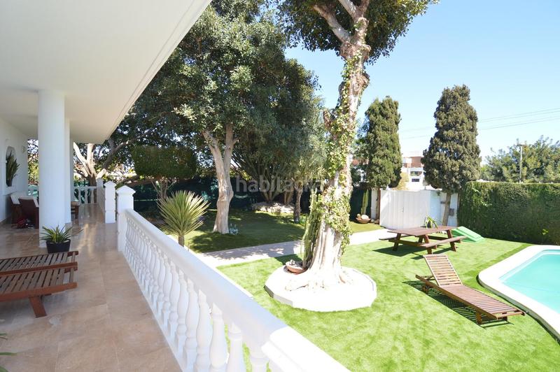 Foto 1524d5f8-c896-45cd-8725-f781c80d266c. Chalet mit heizung parking pool in Zona Carrefour - Urbanizaciones Torrevieja