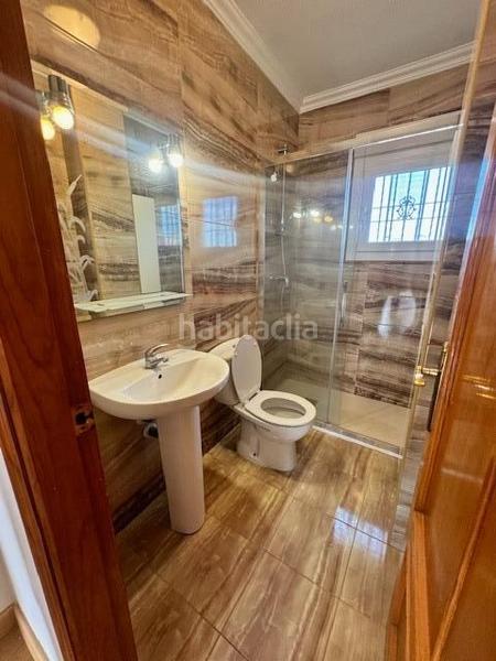 Foto 3badcbe3-8c53-48b0-b67f-7f03fbc8a9b4. Chalet avec chauffage parking piscine dans Lomas de Cabo Roig - Los Dolses Orihuela