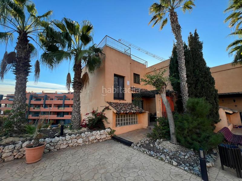 Foto 77de95f8-b672-4e1d-8a50-290b7289dfad. Casa amb piscina a Villamartín-Las Filipinas Orihuela