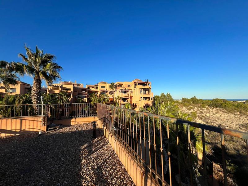 Foto de18539f-0e33-4679-bf80-a625b83553be. Casa amb piscina a Villamartín-Las Filipinas Orihuela