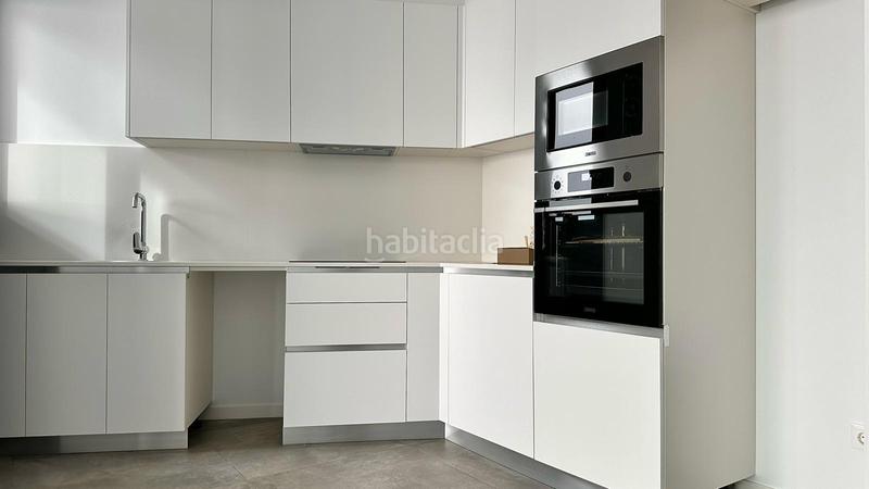 Foto 214347fb-fe91-4c7f-b77b-c8fd59cf8e5d. Piccolo appartamento con riscaldamento parcheggio piscina in Benidorm