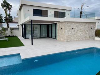 Chalet en Lomas de Cabo Roig - Los Dolses. Villas de lujo en montezenia