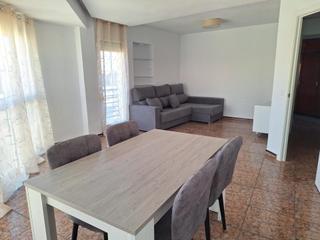 Lloguer Apartament  Calle rodrigo caro. Piso de larga temporada en carolinas altas.