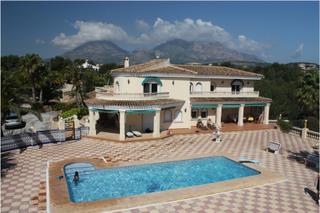 Xalet  Carrer diseminados. Magnífica villa de estilo mediterraneo  con impresionantes vista