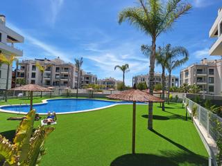 Apartament a San Miguel de Salinas. Piso de obra nueva en villamartin con parking y piscina comunita