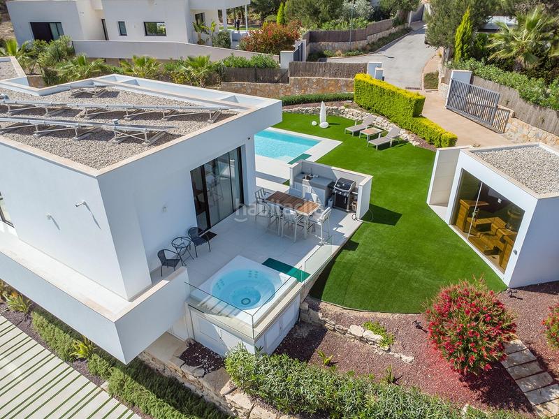 Foto 37242fa7-c3d9-4bae-9917-f4dce3f5fe84. Chalet con parcheggio piscina in Fontcalent Alicante