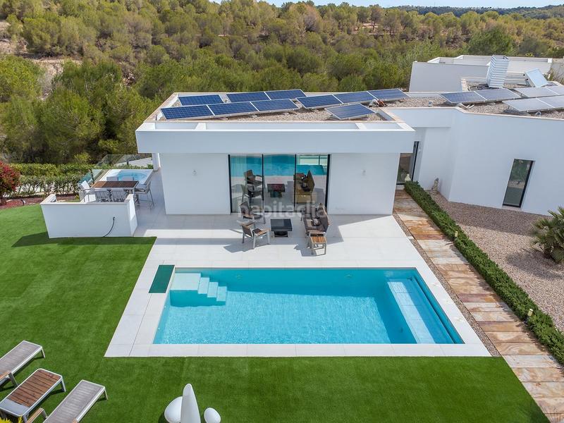 Foto 530a0f2a-7640-4231-8857-c7a811a71634. Chalet con parcheggio piscina in Fontcalent Alicante