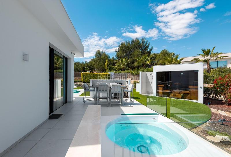 Foto 6632f19f-02bb-4625-ad6a-9433505d0e40. Chalet con parcheggio piscina in Fontcalent Alicante