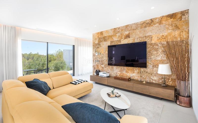 Foto d91bc8e9-2d91-4eb9-bd96-ce53b6e86a3e. Chalet con parcheggio piscina in Fontcalent Alicante