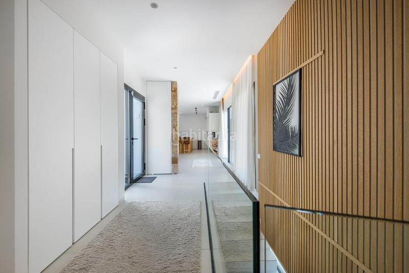 Foto e8cf9c9b-c91b-402a-ae69-386d78fbd197. Chalet con parcheggio piscina in Fontcalent Alicante