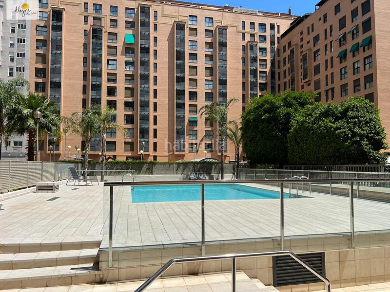 Foto 1841c5f6-2f86-4baa-b067-81c47f46f41a. Attico con riscaldamento parcheggio piscina in Penya-Roja - Avda. Francia Valencia