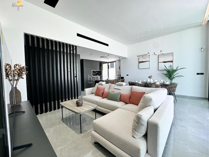 Foto 09ea3bcf-609d-486d-b643-23721e93c84d. Chalet mit heizung in Zona Carrefour - Urbanizaciones Torrevieja