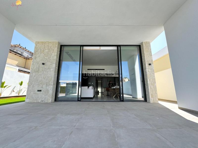 Foto 61db54e7-9ab7-4aee-9f24-b3c09f45f753. Chalet mit heizung in Zona Carrefour - Urbanizaciones Torrevieja