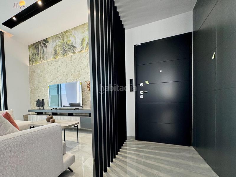 Foto d85e5c8e-683d-41a3-b82a-3e44bb2201a4. Chalet mit heizung in Zona Carrefour - Urbanizaciones Torrevieja