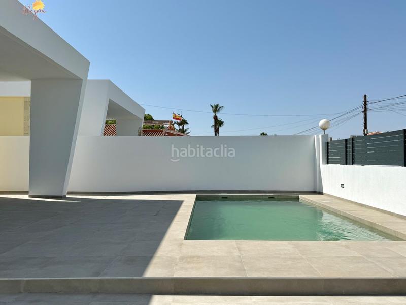 Foto ddcc8925-69d3-4f4a-98ae-73a17cf467e5. Chalet mit heizung in Zona Carrefour - Urbanizaciones Torrevieja