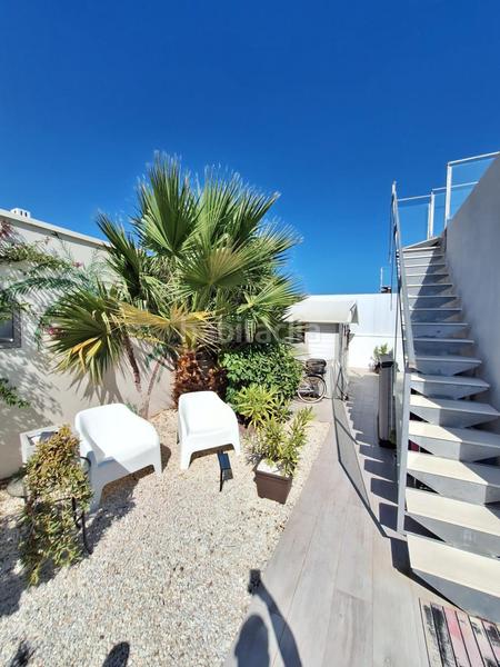 Foto 8106b5a5-5ae5-4afe-95e0-309c3bdae929. Chalet con riscaldamento parcheggio piscina in Zona Carrefour - Urbanizaciones Torrevieja