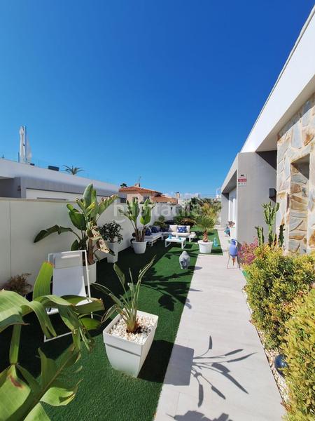 Foto 98252304-73d6-433c-af52-afc32373004f. Chalet con riscaldamento parcheggio piscina in Zona Carrefour - Urbanizaciones Torrevieja