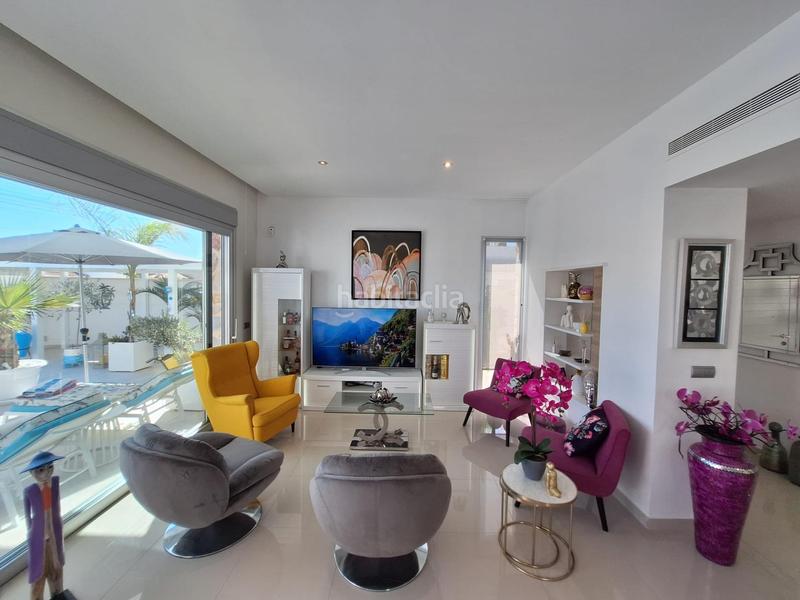 Foto 9fc0e4b0-84d2-44ee-b073-0ac3696ccff1. Chalet con riscaldamento parcheggio piscina in Zona Carrefour - Urbanizaciones Torrevieja