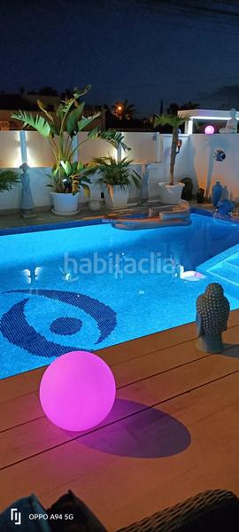 Foto e35f9120-3955-4b00-80ca-9e0a811fa8ac. Chalet con riscaldamento parcheggio piscina in Zona Carrefour - Urbanizaciones Torrevieja