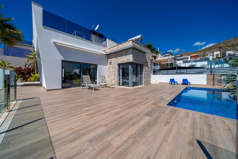 Foto ca96f298-a3ca-42e0-8771-31046cf349f7. Miete chalet mit heizung parking pool in balcón de Finestrat-terra marina Finestrat