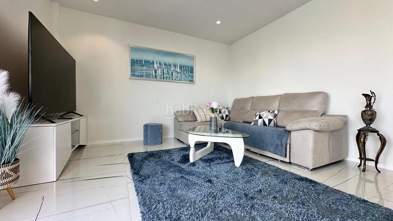 Foto 5e0f46cc-92fe-494e-899a-1b4acbfb3d0b. Lloguer xalet amb aparcament piscina a balcón de Finestrat-terra marina Finestrat