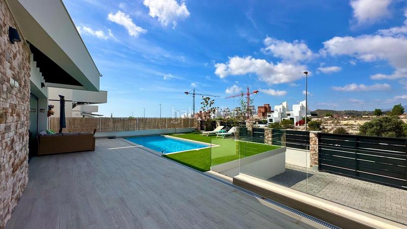 Foto e6ea5ab9-09f9-4674-91ee-5cb0c73d978a. Rent chalet with parking pool in balcón de Finestrat-terra marina Finestrat