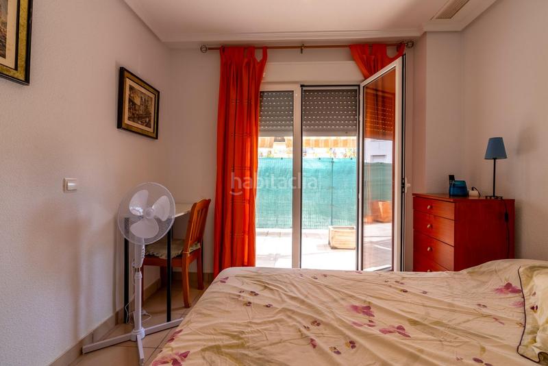 Foto 3db5e9d2-7c21-4f56-a323-6c784efed80c. Planta baja excelente apartamento en planta baja con parcela propia a 100 pasos del mar en Campello (el)