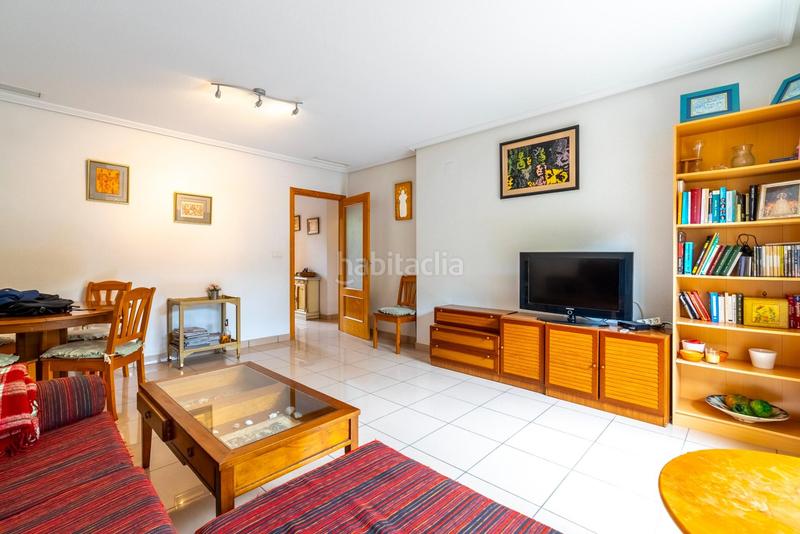 Foto 4a7c2480-0ec9-490e-8bef-6e3209d45f43. Planta baja excelente apartamento en planta baja con parcela propia a 100 pasos del mar en Campello (el)
