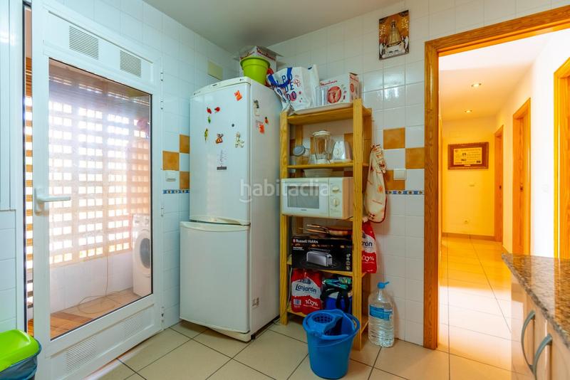 Foto cabc28d1-2053-48ef-b67a-0790f3de8832. Planta baja excelente apartamento en planta baja con parcela propia a 100 pasos del mar en Campello (el)