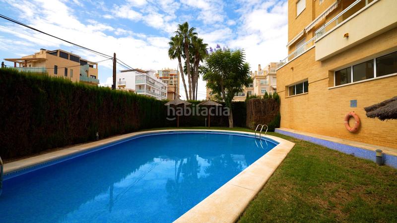 Foto d0439f15-f317-41da-b6e6-deb38593e29a. Planta baja excelente apartamento en planta baja con parcela propia a 100 pasos del mar en Campello (el)