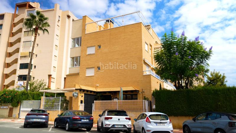 Foto d06b6b67-c90a-4d00-9b12-464fc2378ba4. Planta baja excelente apartamento en planta baja con parcela propia a 100 pasos del mar en Campello (el)