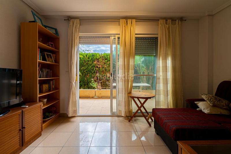 Foto fbfe41b8-a7b7-4bf2-af9e-75418c36710e. Planta baja excelente apartamento en planta baja con parcela propia a 100 pasos del mar en Campello (el)