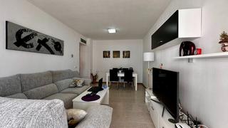 Appartement  Llevant. Encantador apartamento a 500 metros de la playa la cala en fines