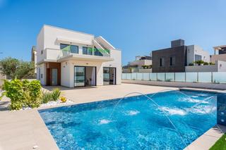 Xalet a Campoamor. Obra nueva! villa de lujo en orihuela costa. playa a 350 metros.