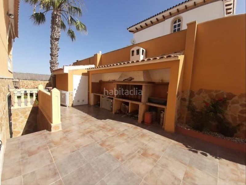 Foto 4b040d24-4915-4e0f-8806-93976dd2da7c. Chalet mit parking pool in Aguas Nuevas Torrevieja