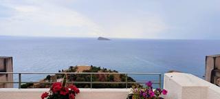 Apartament a Sierra dorada 19. Precioso apartamento con vistas espectaculares a la playa de ben