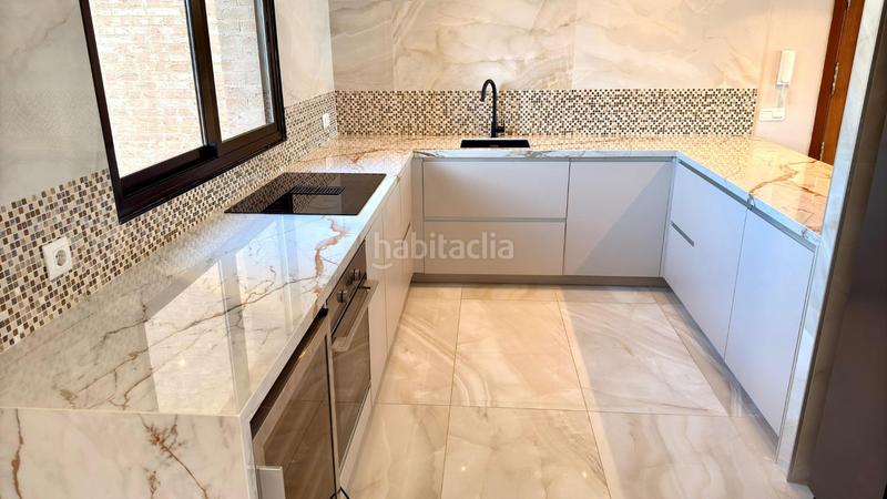 Foto c410856f-7354-410c-a488-5c4c46dc092a. Piso en murtal 4 piso de lujo en el edificio emblemático coblanca 40 con vistas al mar en Benidorm