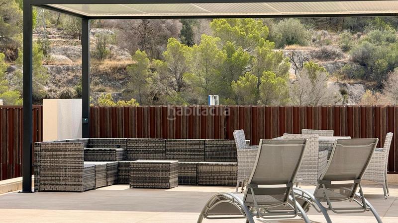 Foto f5be8fae-5000-406e-bf95-1f9a324dc58b. Lloguer xalet amb calefacció aparcament piscina a Finestrat