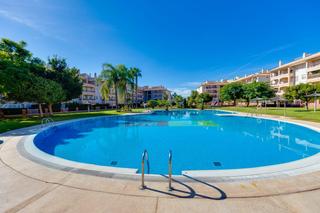 Appartement à Oria. Laguna golf playa flamenca elegante apartamento de 3 dormitorios