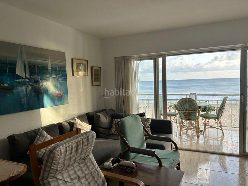 Foto d22c0565-fb79-4f9a-b819-1adc8af7b939. Apartamento en calle almeria 2 luminoso apartamento en primera línea de la Playa Levante en Benidorm